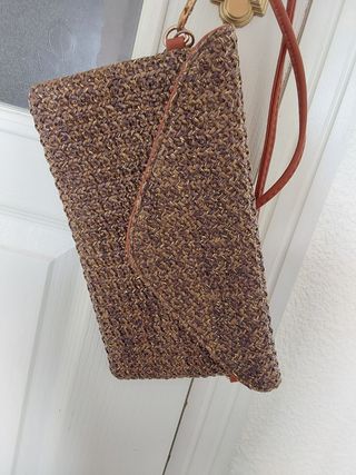 Bolso marrón de fiesta