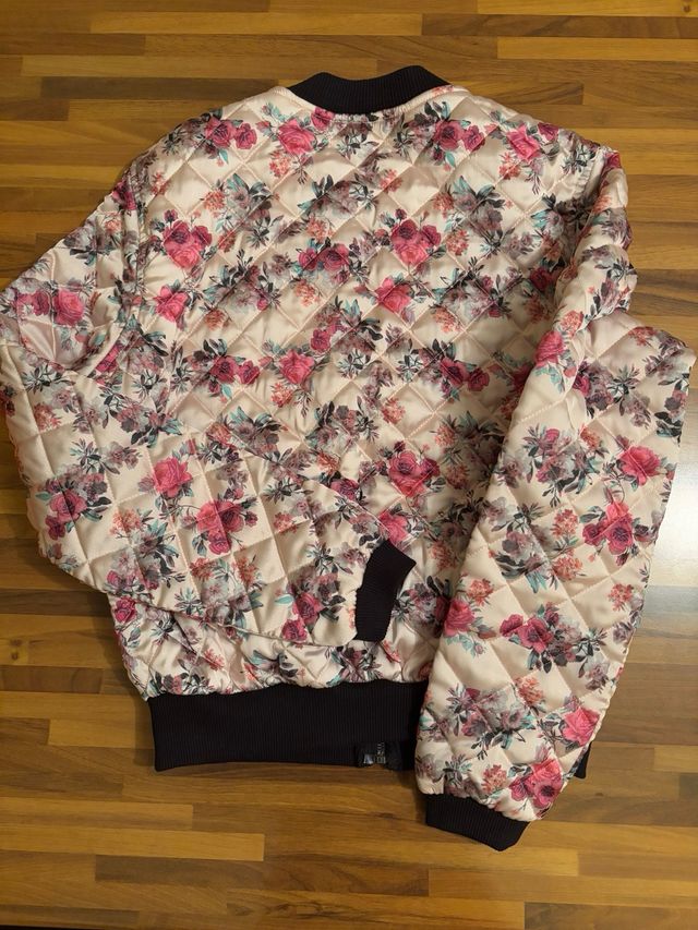 Giubbottino floreale