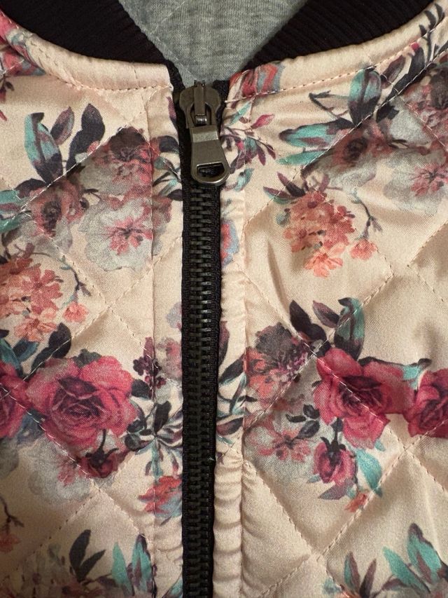 Giubbottino floreale