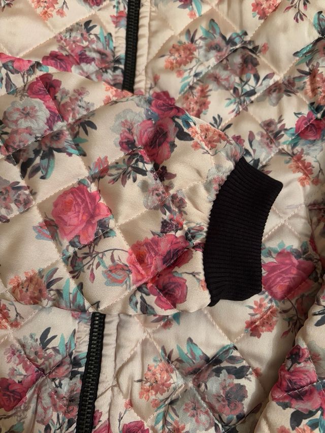 Giubbottino floreale