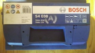 Batería Bosch S4 E08 70 Ah y 760 A