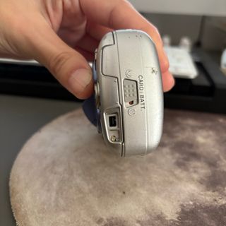 Camara digital Nikon Coolpix 2500 RARA