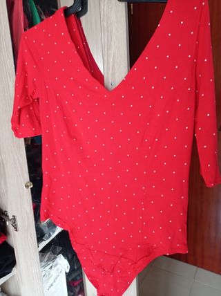 Maillot rojo con lunares blancos talla 46-