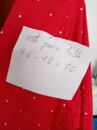 Maillot rojo con lunares blancos talla 46-
