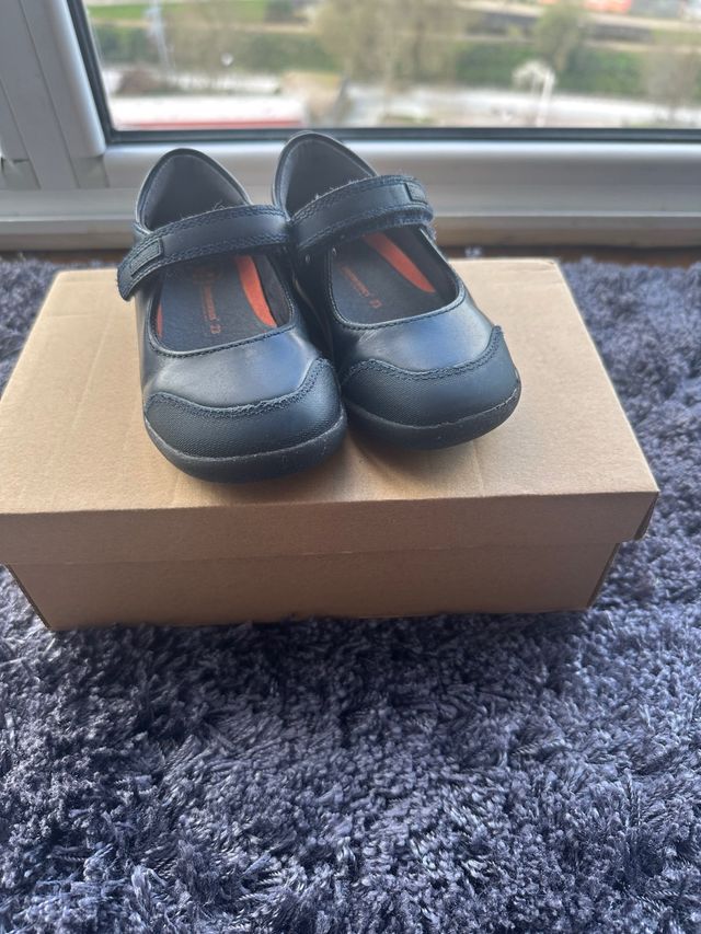 Zapato escolar biomecanics talla 23