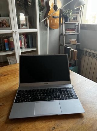 PC Portatil MEDION-16GB RAM 512GB SOLO HASTA 12/09
