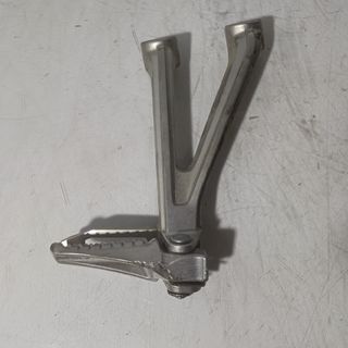 Estribera de pasajero lado derecho Honda CBR 650