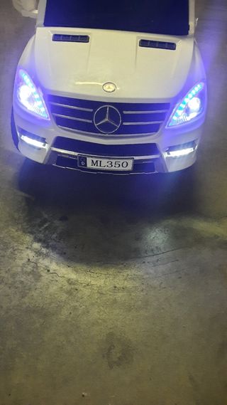 Coche niño juguete con música incorporada