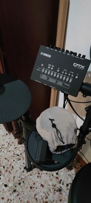 Batería Electrónica Yamaha DTX402K