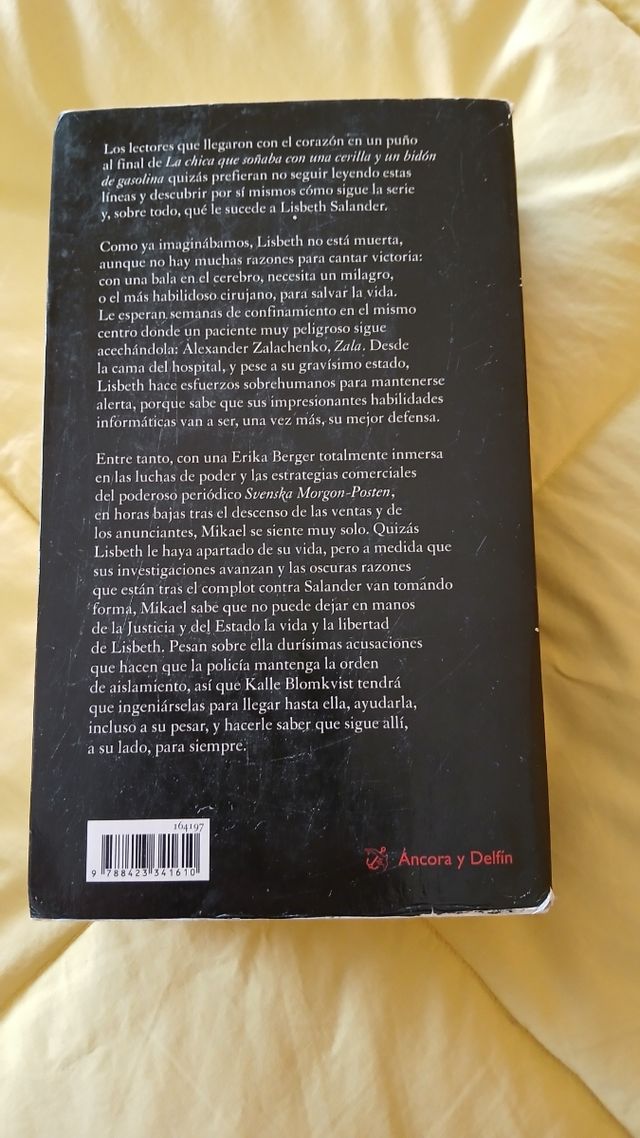 La reina en el palacio de las corrientes de aire [Import] (Spanish Translation)