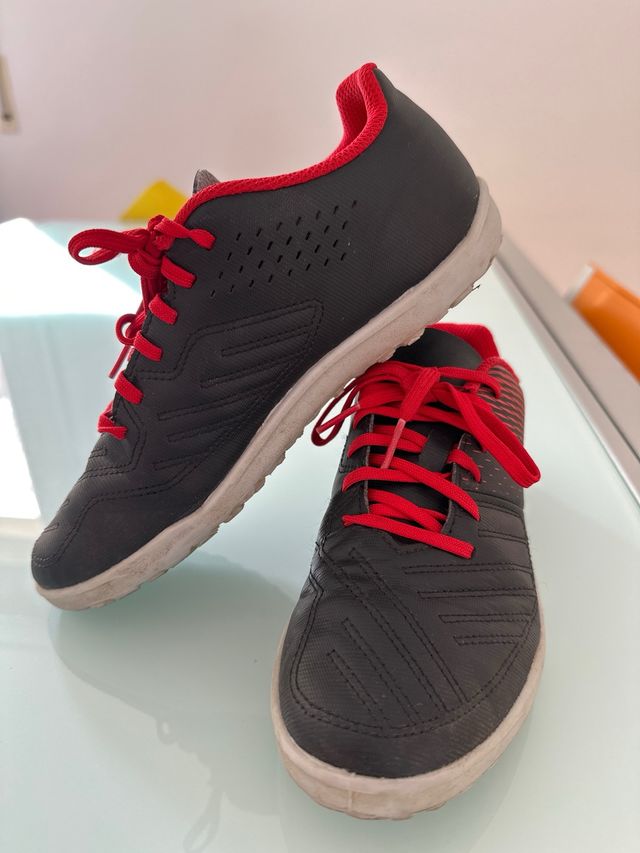 Botas de fútbol multitaco T36