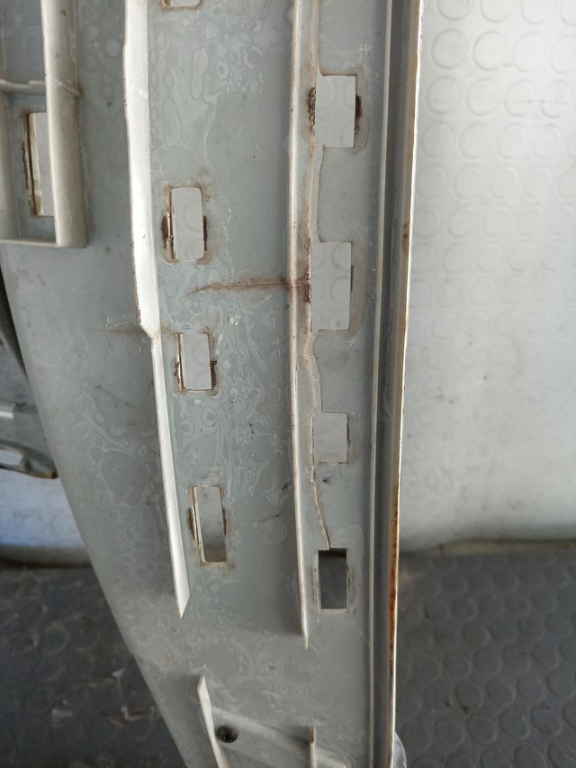 Poggiapiedi e tappetino  vespa s 50 danneggiata