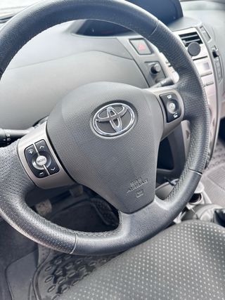 Toyota Yaris 1.3 VVT-I TS