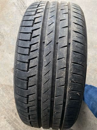 235/45R18