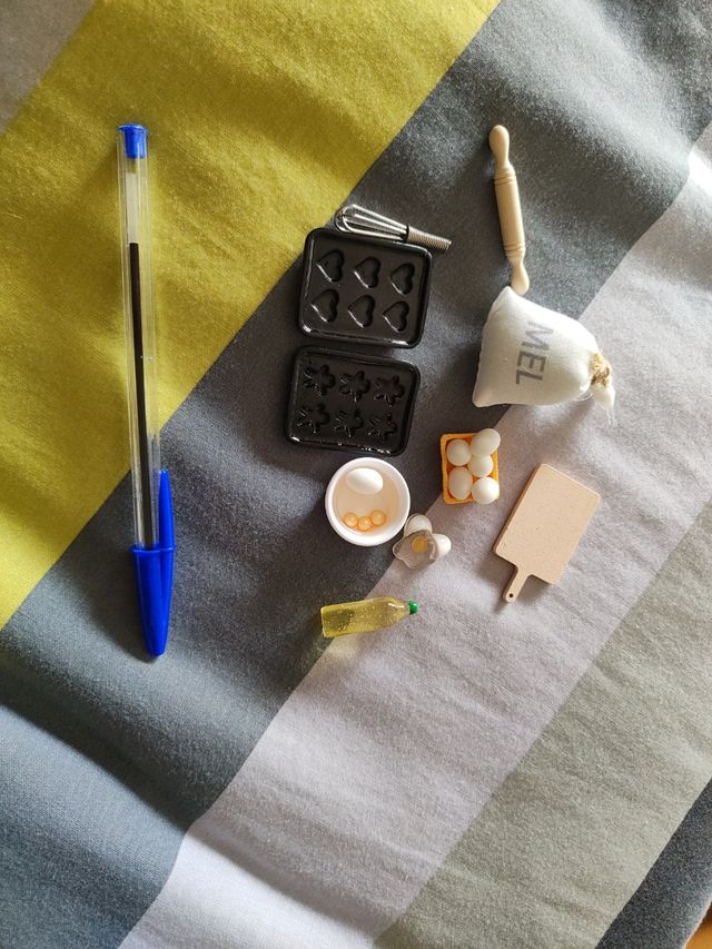 Set miniatura para casa de muñecas 