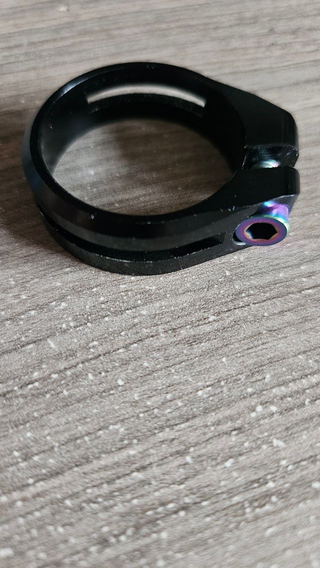 Abrazadera sillín bici MTB