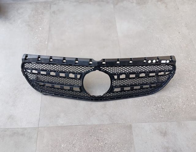 REJILLA PARILLA CENTRAL MERCEDES A2468880460