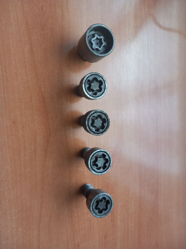 TORNILLOS VOLKSWAGEN 