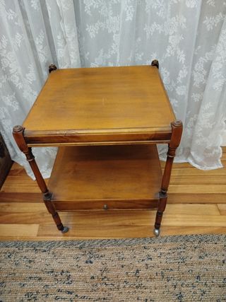 Mesa auxiliar años 60