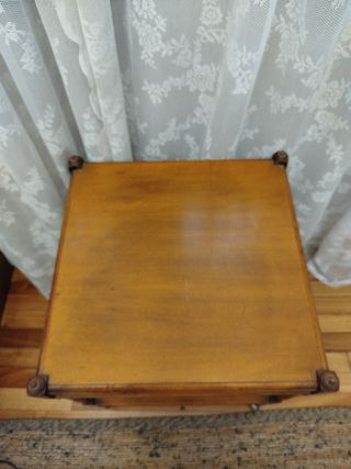 Mesa auxiliar años 60