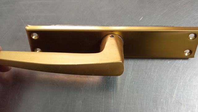 Falleba de embutir de aluminio