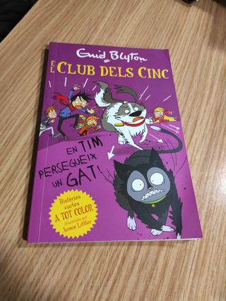 En Tim persegueix un gat (Historias Cortas de los Cinco) (Catalan Edition)