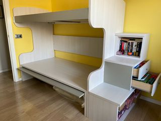 ÚLTIMOS DÍAS! Litera juvenil y mesa. Se puede ver.