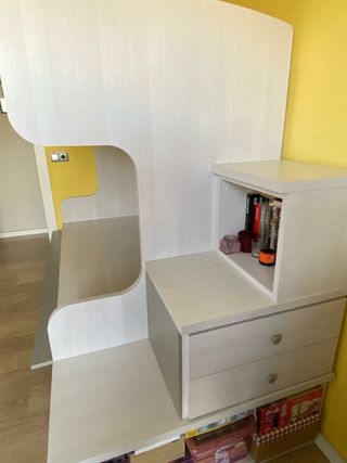 ÚLTIMOS DÍAS! Litera juvenil y mesa. Se puede ver.