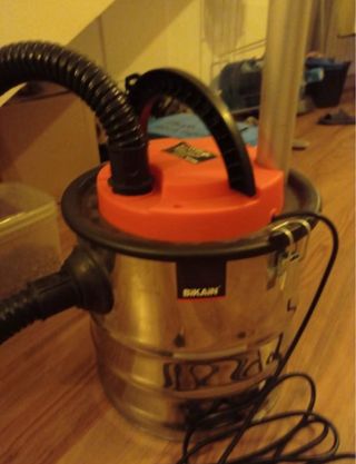 Aspiradora sopladora de cenizas