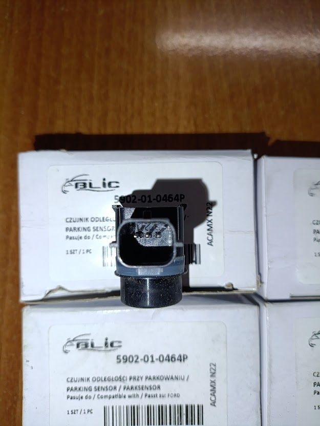 4 SENSORES APARCAMIENTO FORD REF: EM2T-15C868-AAW