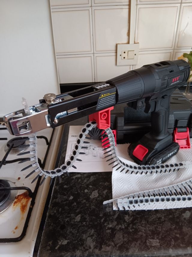 TALADRO ATORNILLADOR y PISTOLA