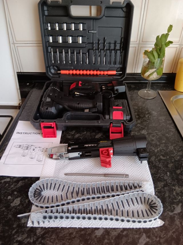 TALADRO ATORNILLADOR y PISTOLA