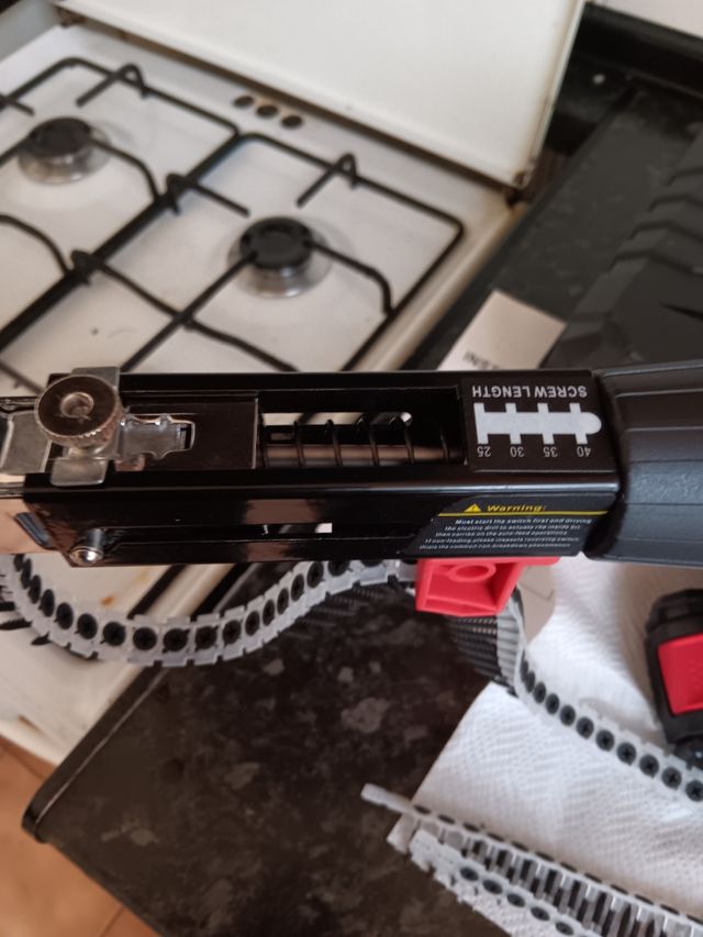 TALADRO ATORNILLADOR y PISTOLA