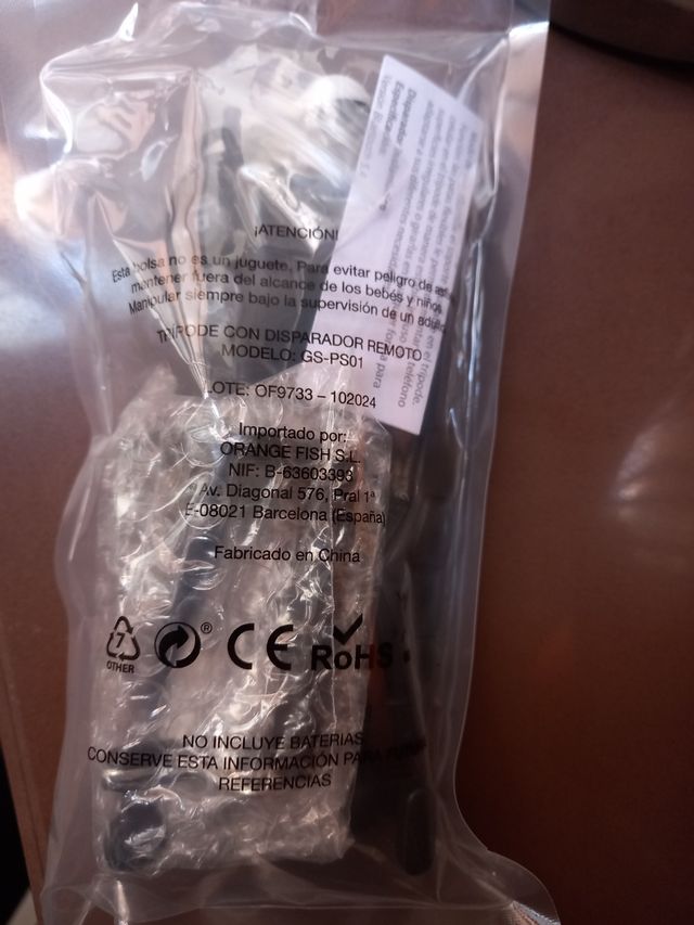 Trípode con disparador remoto. Nuevo!