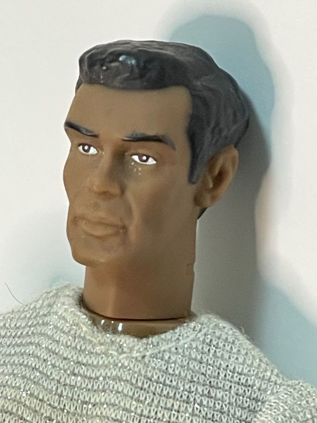 Figura di un uomo venuto dallo spazio