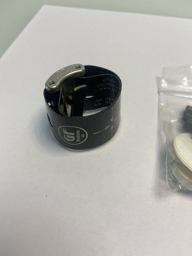 Abrazadera clarinete