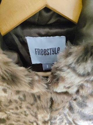Chaleco piel. Estampado leopardo 