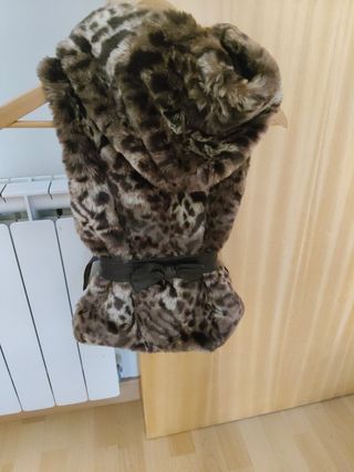 Chaleco piel. Estampado leopardo 