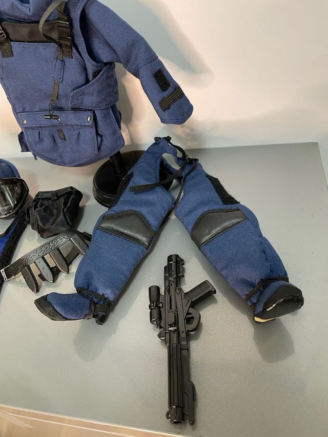 Set di abbigliamento antisommossa 