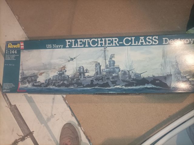 Barco a escala flescher - class