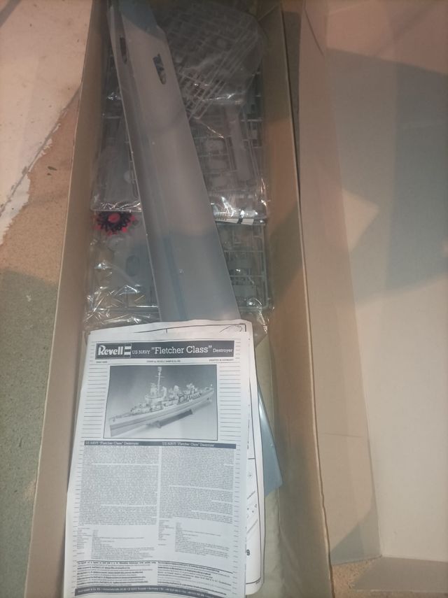 Barco a escala flescher - class