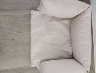 Cama de mascota para sofá y suelo nueva