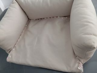 Cama de mascota para sofá y suelo nueva