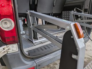 PLATAFORMA ELEVADORA para furgonetas