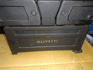 Macchina da scrivere Olivetti M40