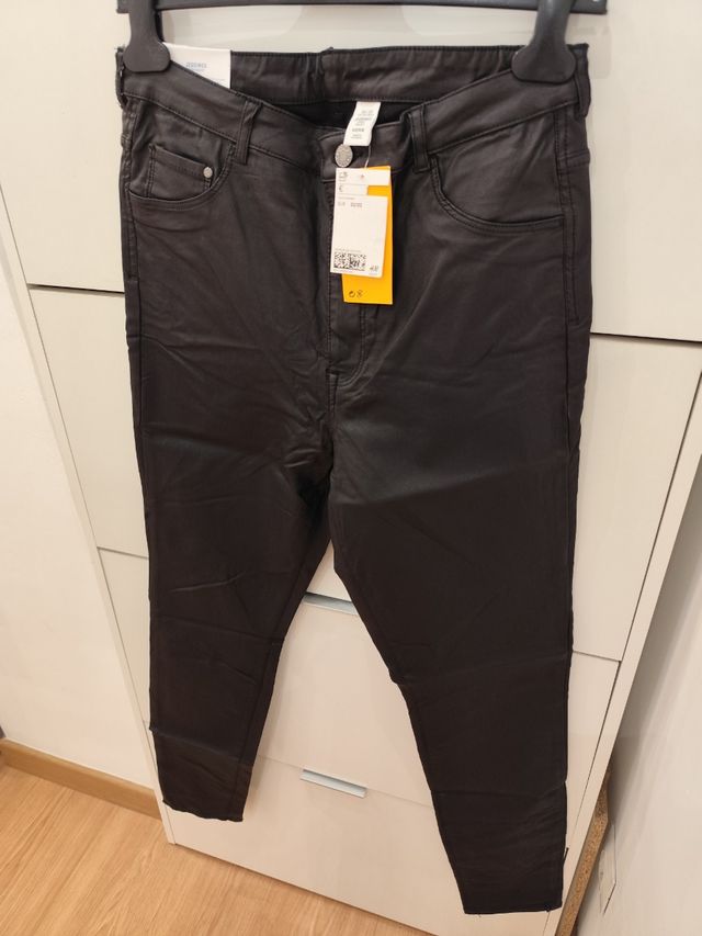 HyM pantalón polipiel