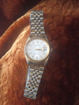 Reloj dorado
