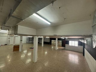 Local comercial en venta en El Castell-Poble Vell en Castelldefels