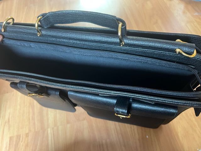 Cartera portafolio o maletín piel negra