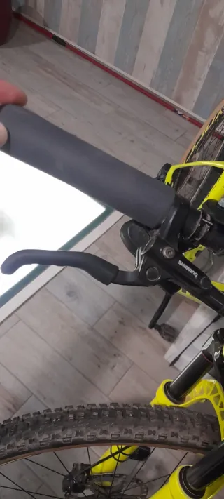 Montanbike scott scale 940 carbono